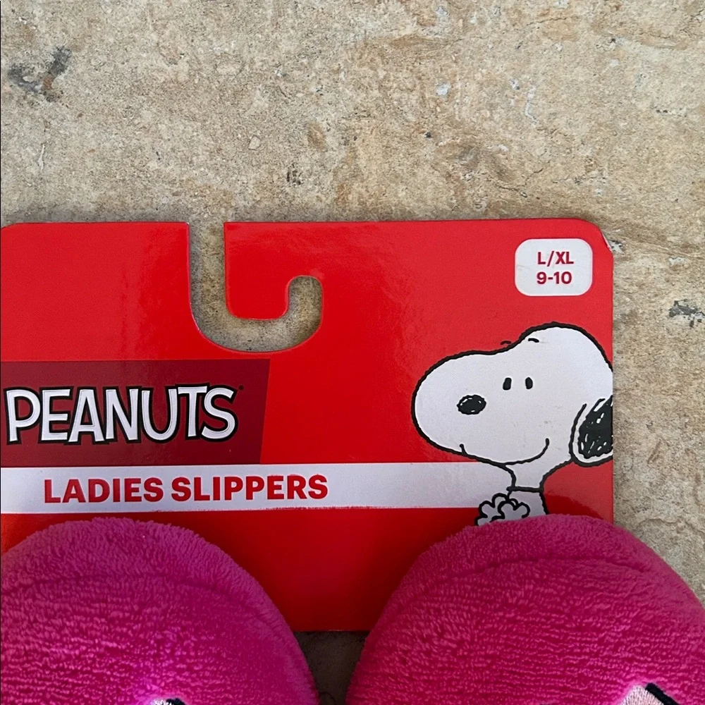 Peanuts Snoopy Heart Slippers - Picture 2 of 5